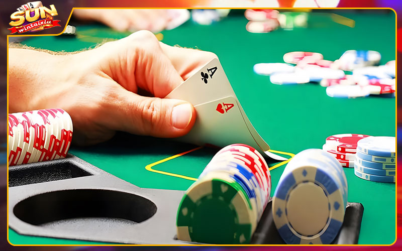 Straddle poker là gì?